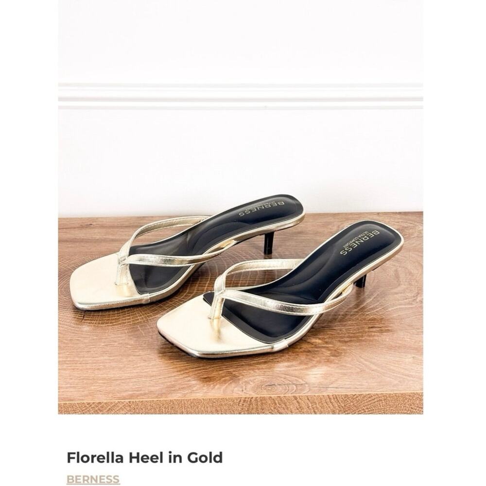 BERNESS Gold Faux Leather Thong Strap Square Toe Kitten Heel Sandals 10